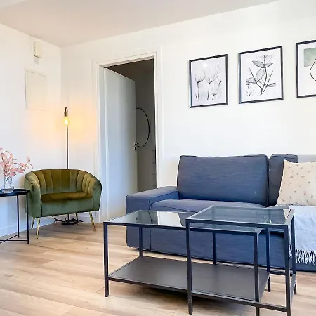 Phaedrus Living: Ourania Heights Flat Апартаменты *